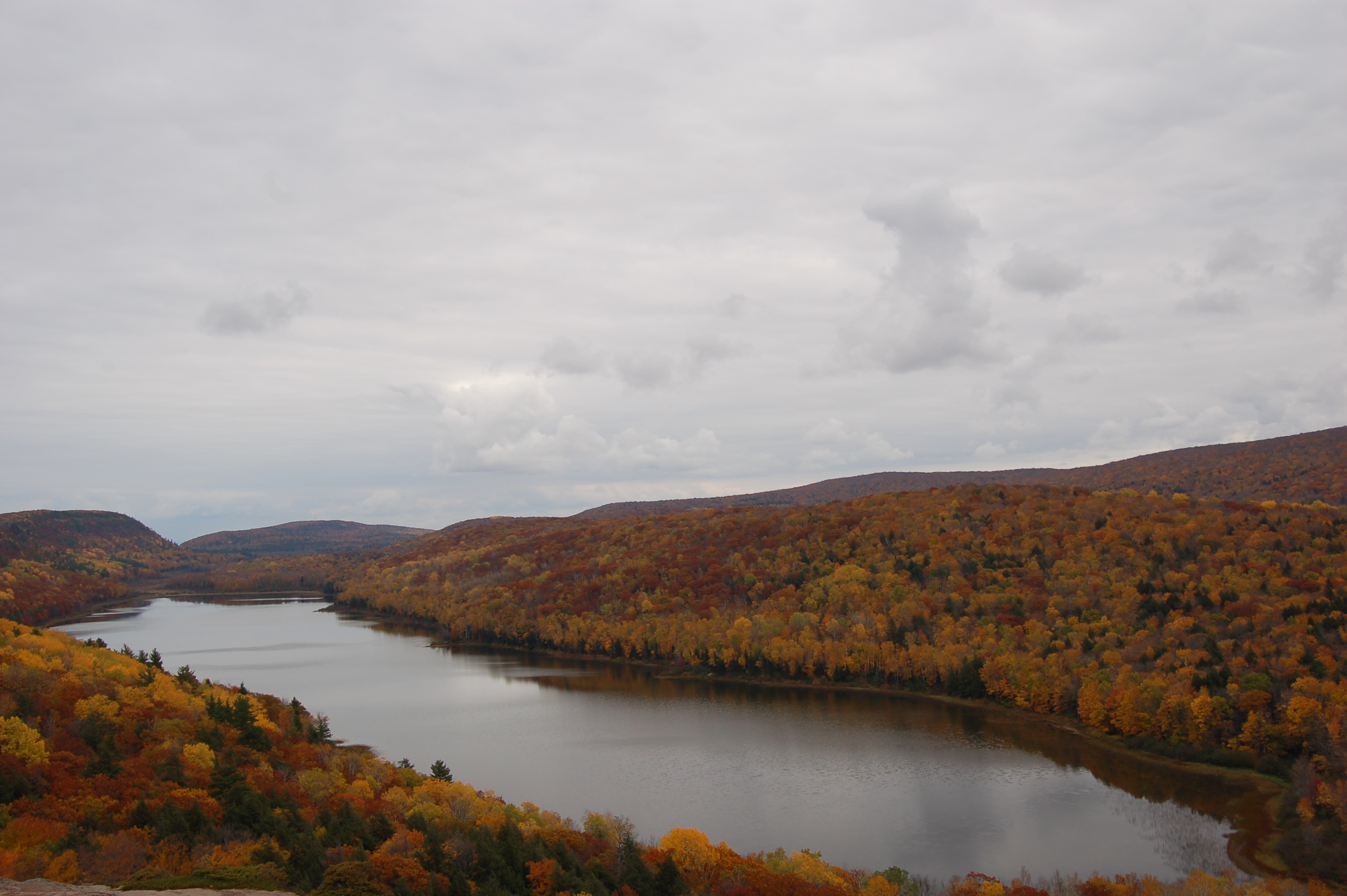 Fall color at Lake of the Clouds
