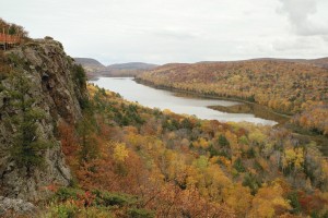 lake of the clouds fall color
