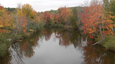 10 Amazing Places for Fall Color in Michigan's Upper Peninsula