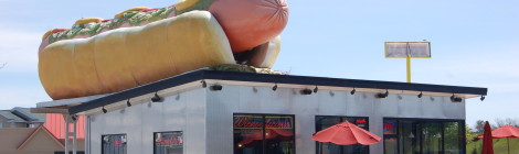 Michigan Roadside Attractions: Wienerlicious in Mackinaw City and America's Largest Hot Dog Statue