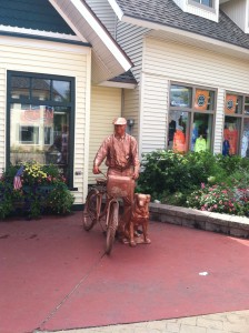 Mackinaw Crossings Statue Guy