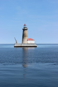 Spectacle Reef Light Vertical