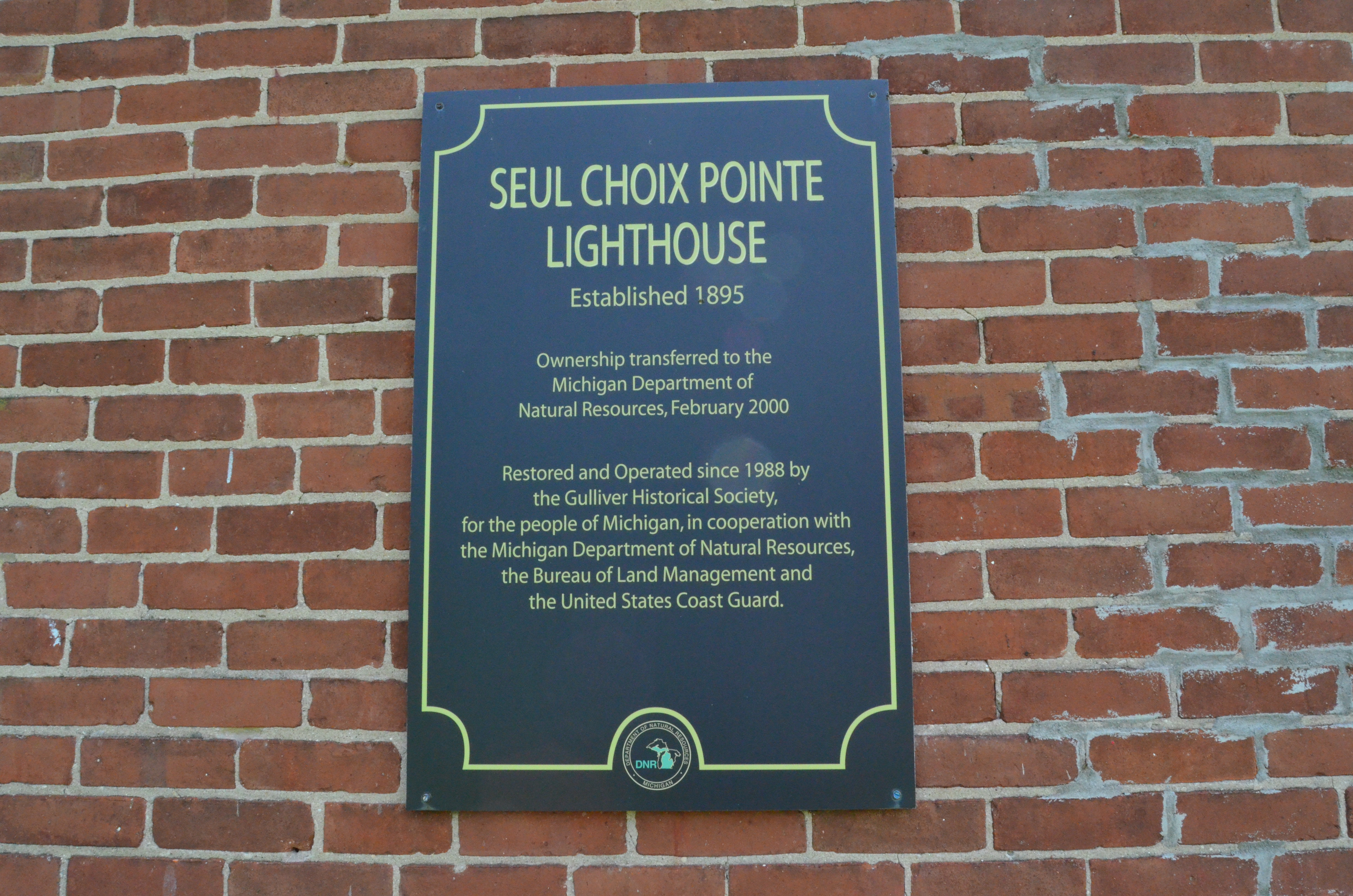 Seul Choix Point Lighthouse NRHP Info Sign