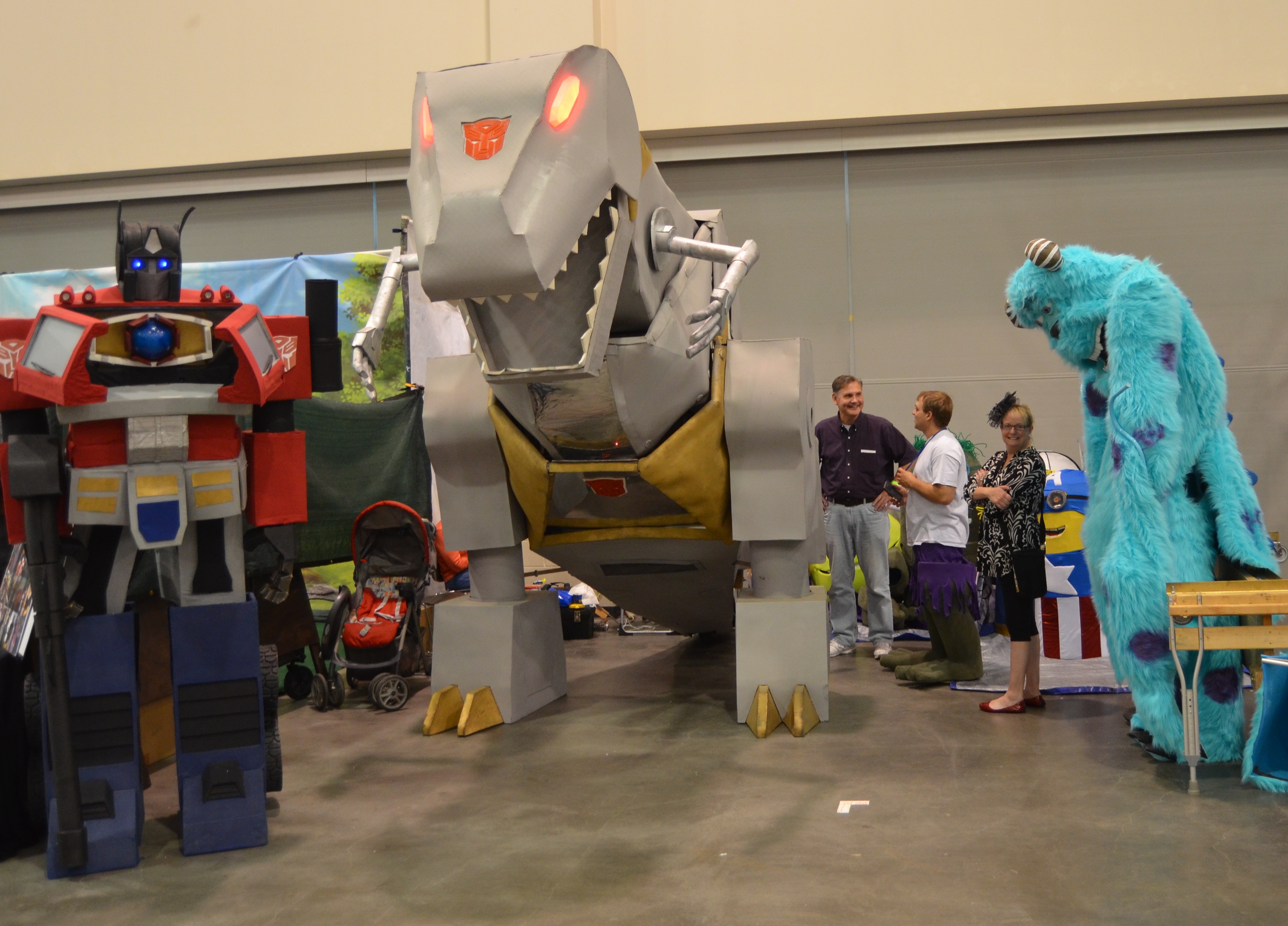 Squirrels Creations are another favorite of the event with Transformers and Minions walking around the floor