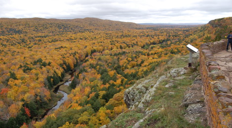 Best of the Western Upper Peninsula: 30 Great Michigan Fall Color Spots
