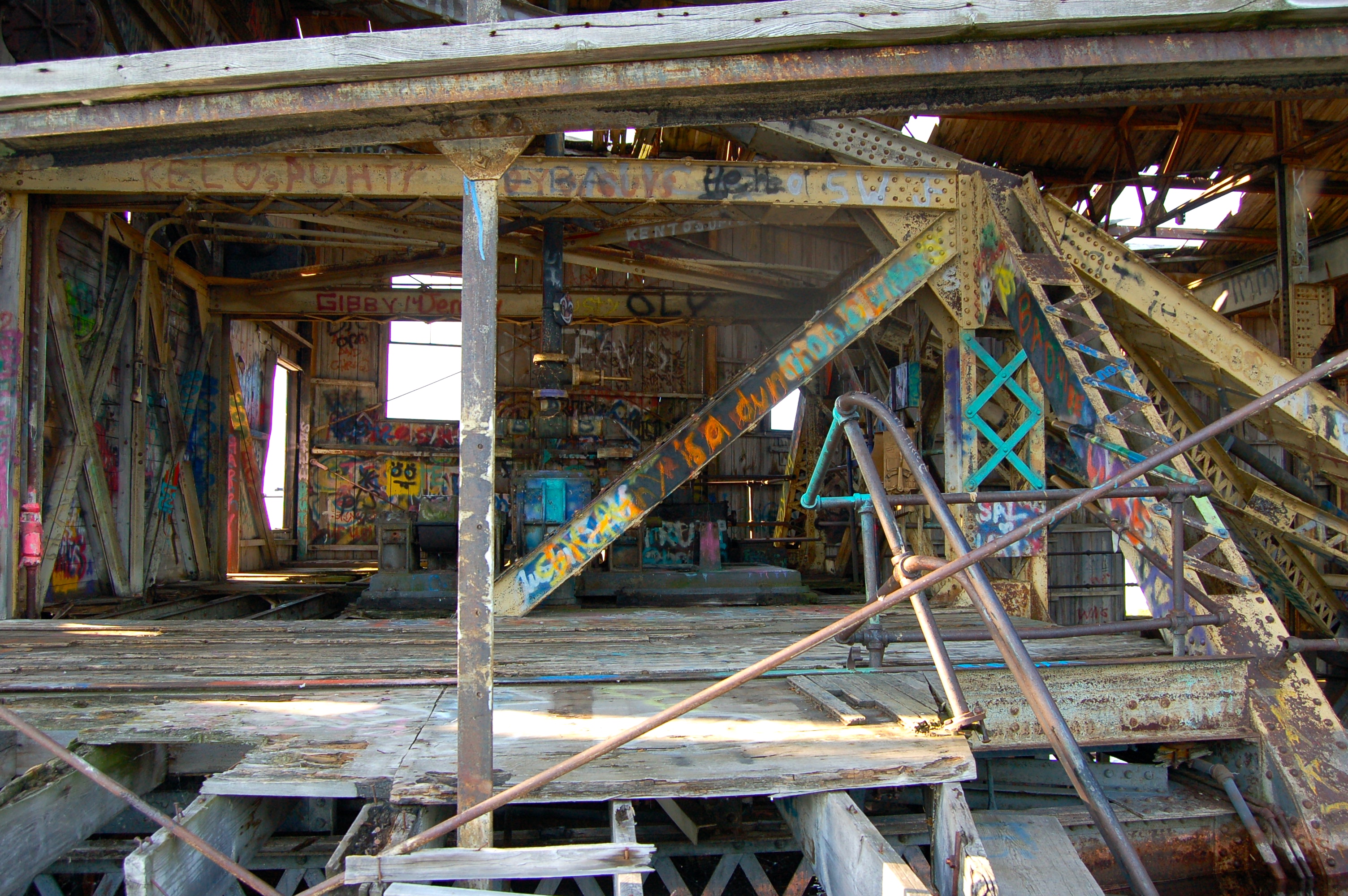 Quincy Dredge #2 Inside View