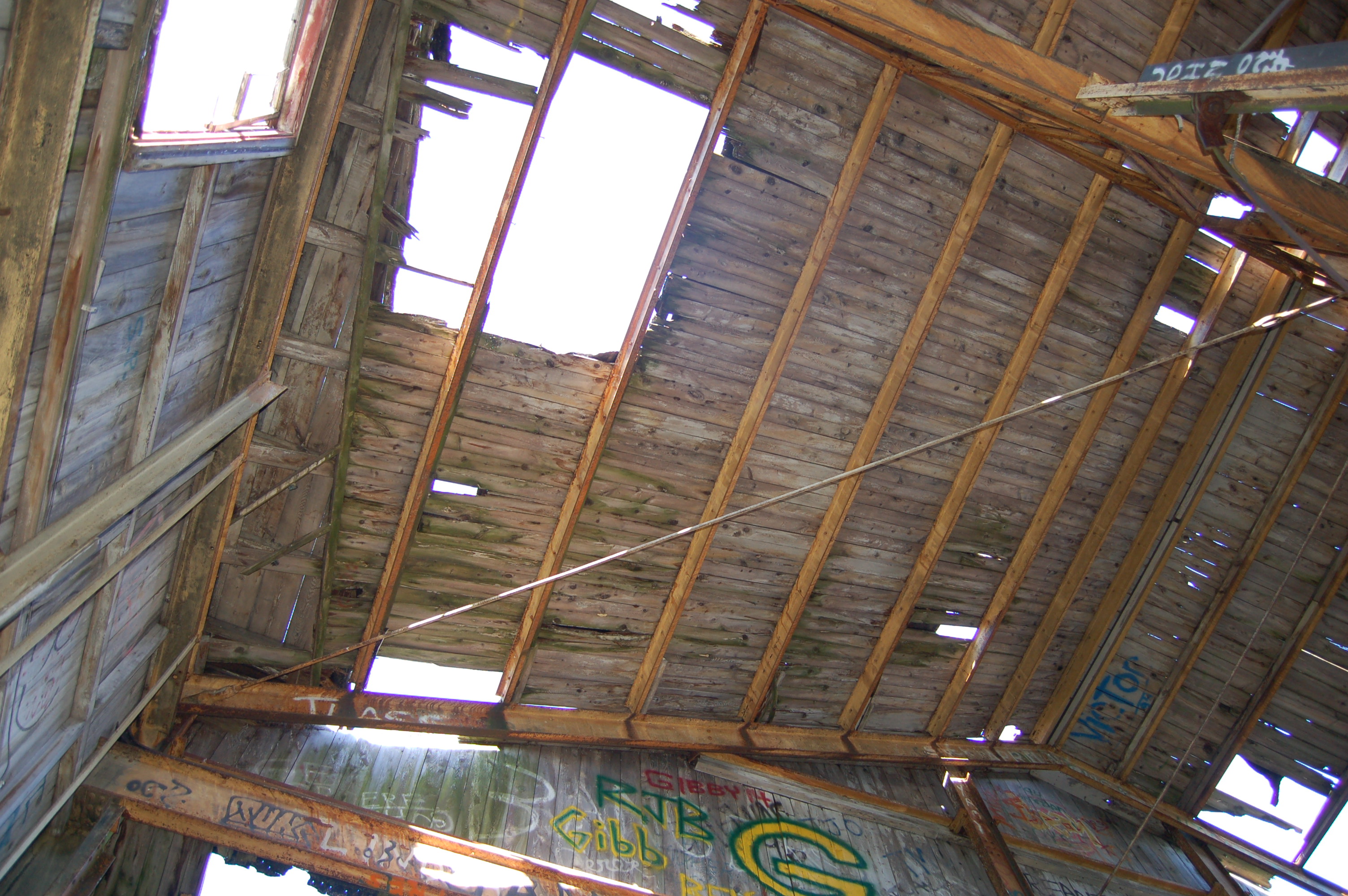 Quincy Dredge Kayak Trip Roof Deterioration