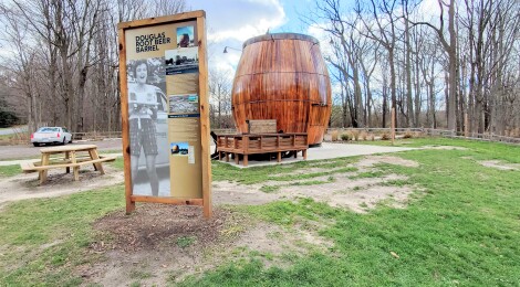 Michigan Roadside Attractions: Douglas Root Beer Barrel