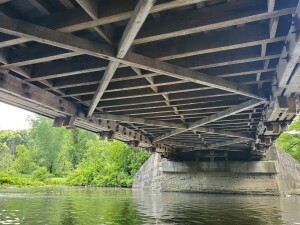 Flat River kayak under Fallasburg Covered Bridge