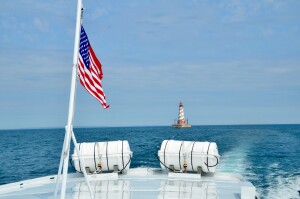 Sheplers Lighthouse Cruise 2021 White Shoal Light USA Flag
