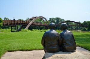 The Tridge Midland Michigan Couple Sculpture