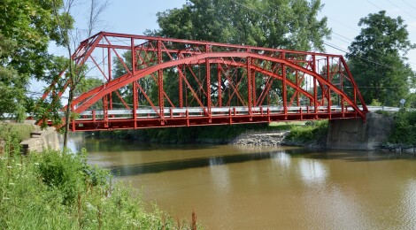 Michigan Roadside Attractions: Currie Parkway Bridge, Midland