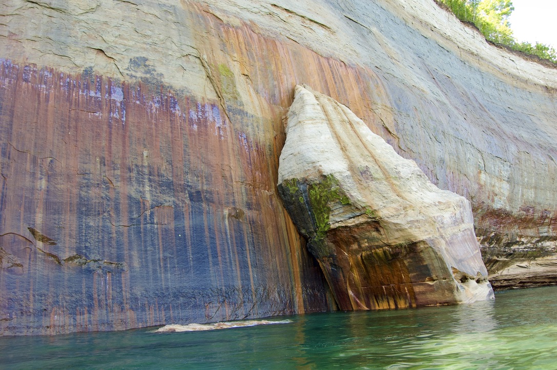 Pictured Rocks Kayak Trip 2022 Amazing Colorful Rocks