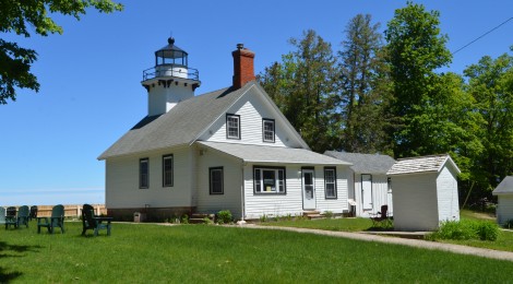 Michigan Lighthouse Guide and Map: Grand Traverse County Lighthouses