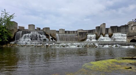 Stepping Stone Falls: Don't Miss This Scenic Waterfall in Flint